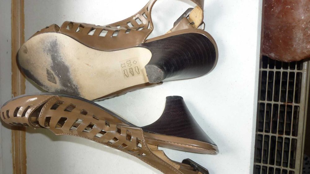 Kurt Geiger- skórzane sandały damskie r; 36