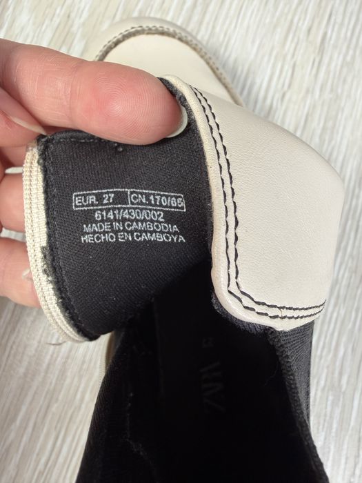 продам чобітки для дівчинки фірми ZARA