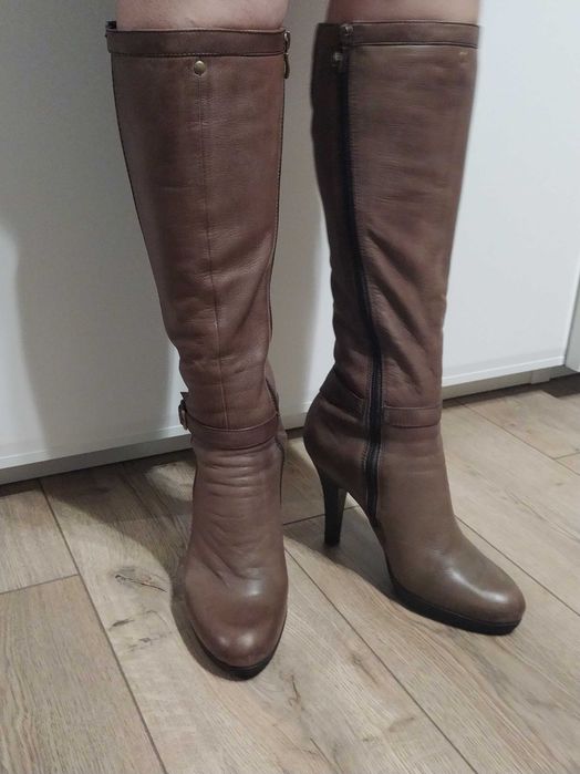Skórzane kozaki firmy Tamaris 40
