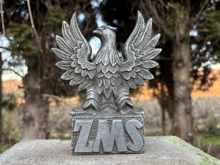Figurka statuetka ZMS orzeł Prl