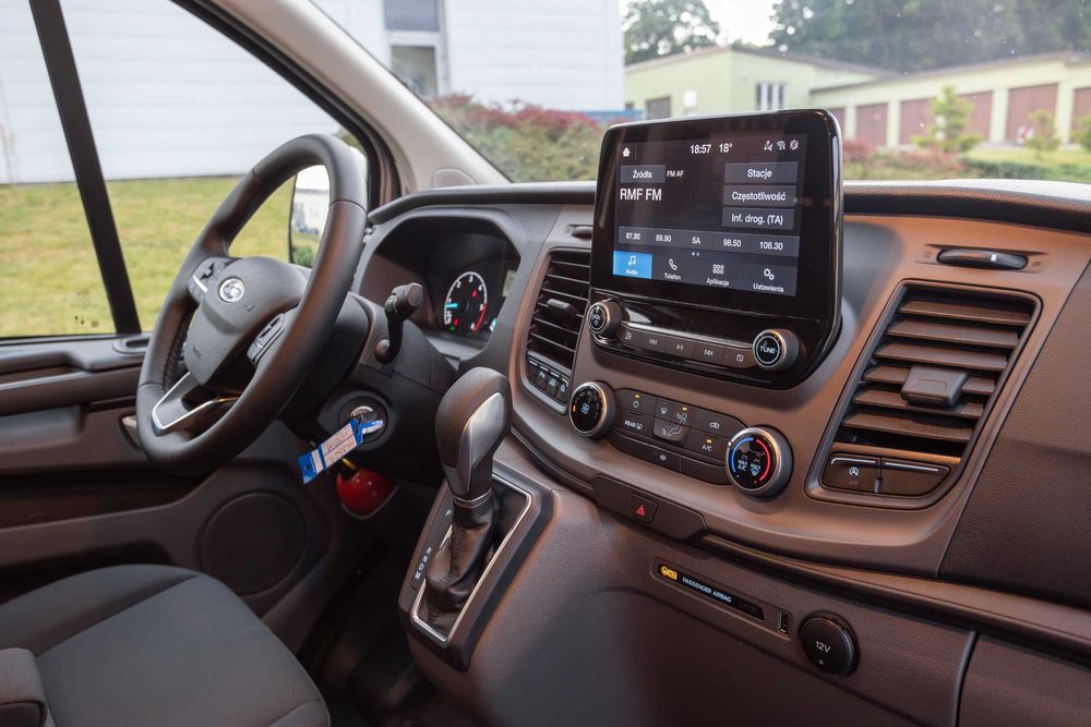 Wynajem busa, Wynajem busów 9-cio osobowych