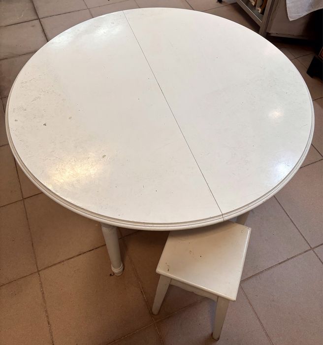 Conjunto mesa extensivel com bancos
