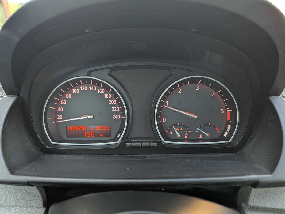 BMW X3 (E83) xDrive 20d БМВ Х3 (Е83) 4WD 2.0 дизель на ЗСУ