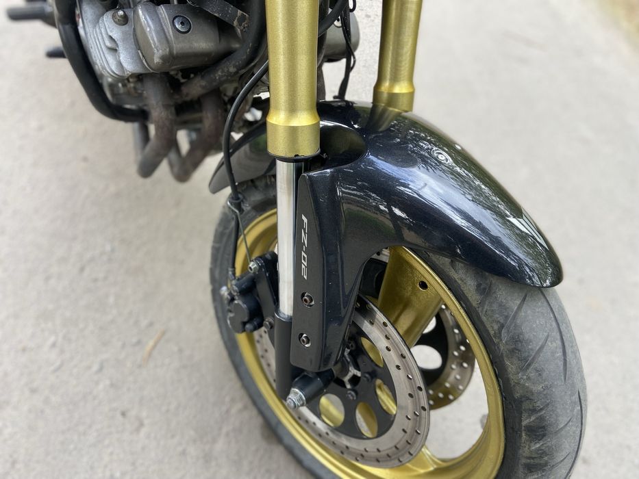 Yamaha FZX250 / 600cc / індивідуальний стріт