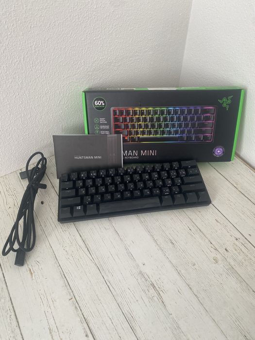 Продам клавиатуру Razer