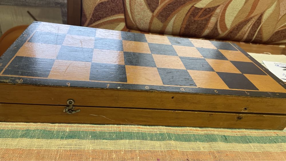 Продаю бу шахи в нормальному стані фігури не всі рідні