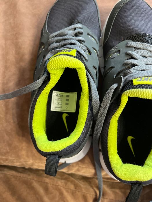 Нові кросівки Nike Free Run 2   39 р