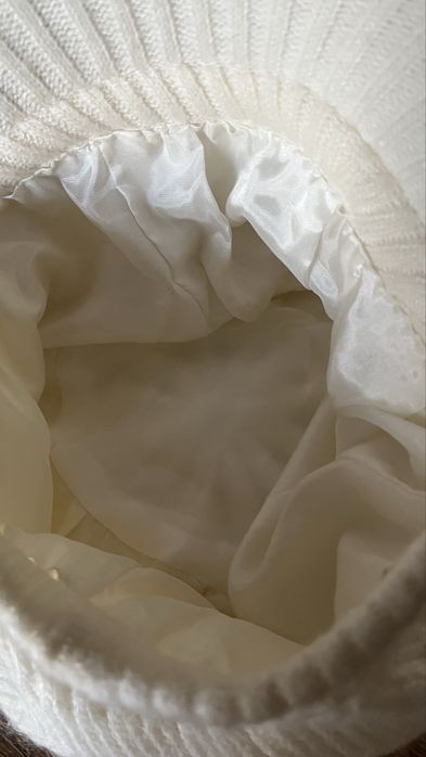 Damska czapka z daszkiem