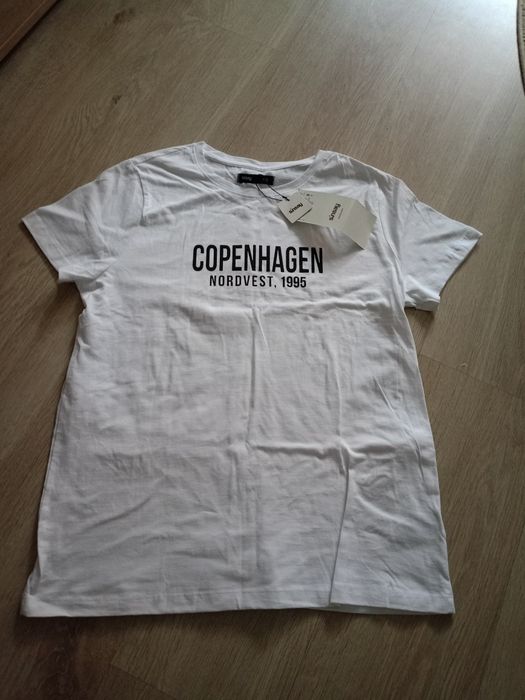 Nową koszulka damska