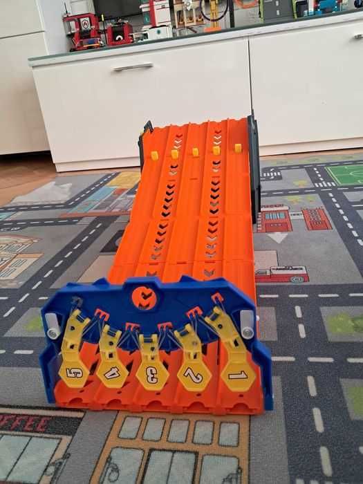 Tor wyścigowy Hot Wheels