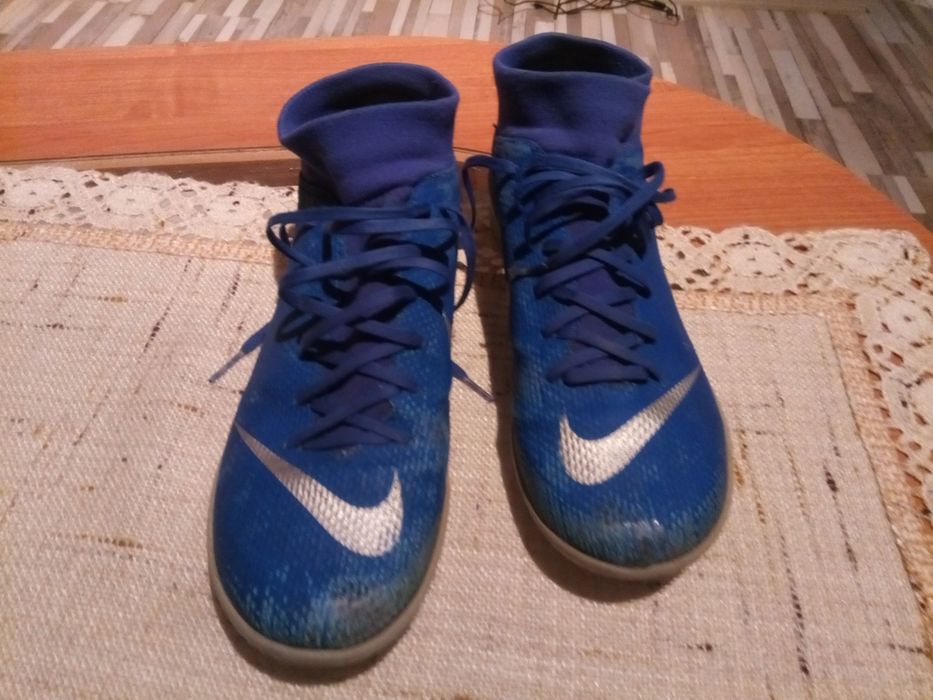 Buty halówki Nike, skarpeta