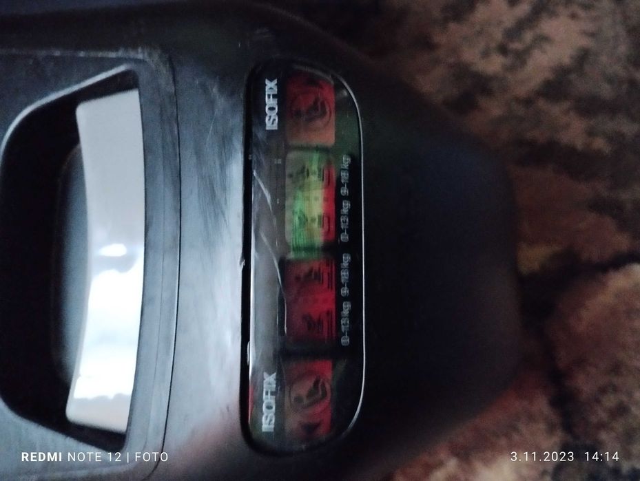 Fotelik samochodowy z bazą isofix