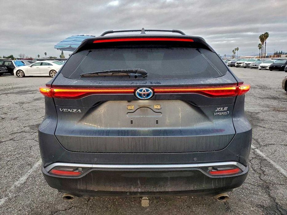 Toyota Venza XLE 2022