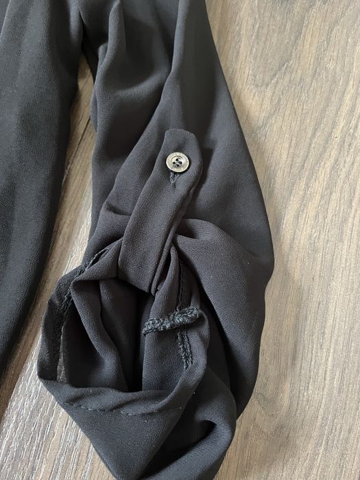 Elegancka bluzka czarna z haftem