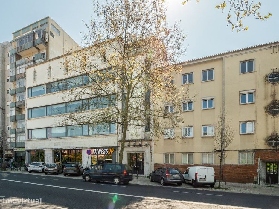 Escritório para arrendamento - Av. do Brasil, em Lisboa