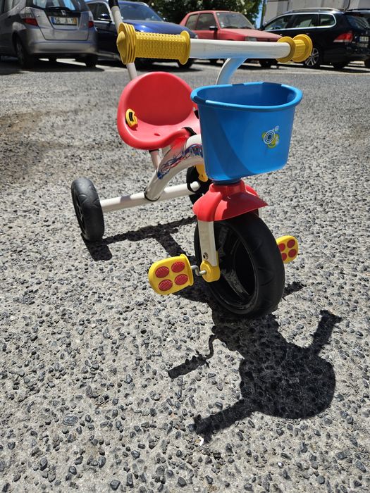 Triciclo criança