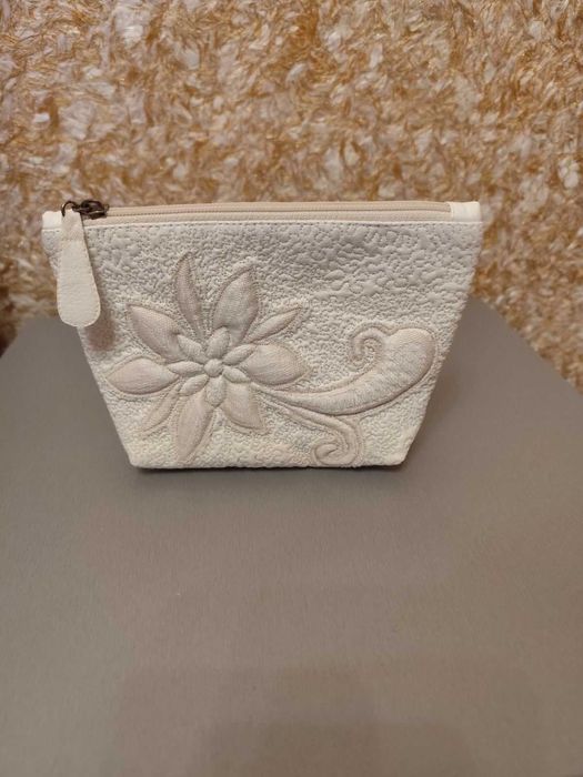 Косметичка. Ручна робота. Печворк. Вишивка.