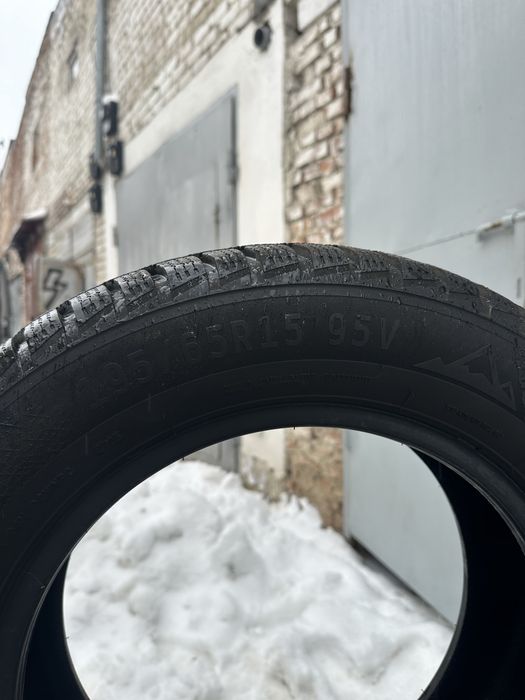 Продам шини 195/65/15 зимові