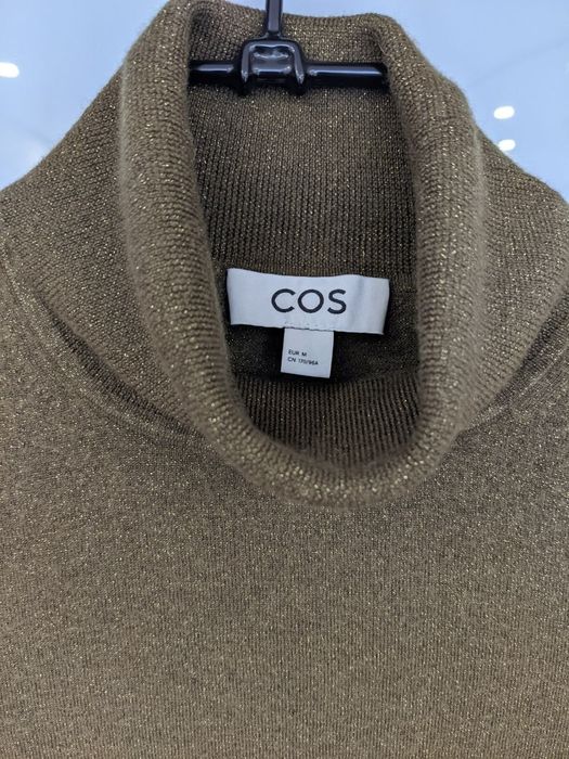 Светр вовна від бренду COS