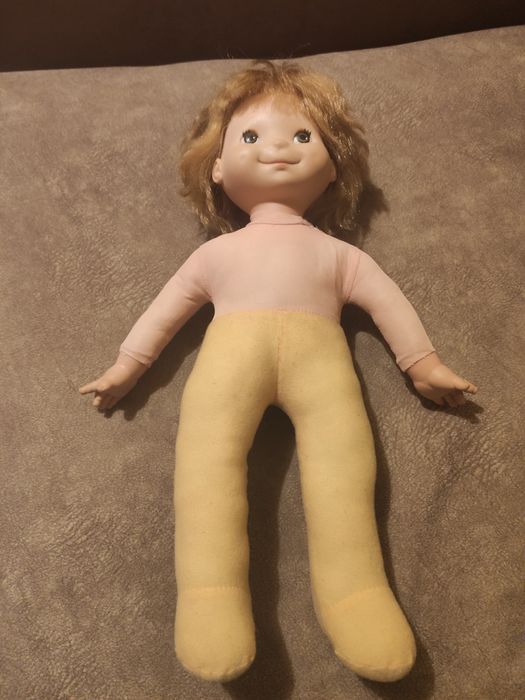 Кукла, лялька для дитини