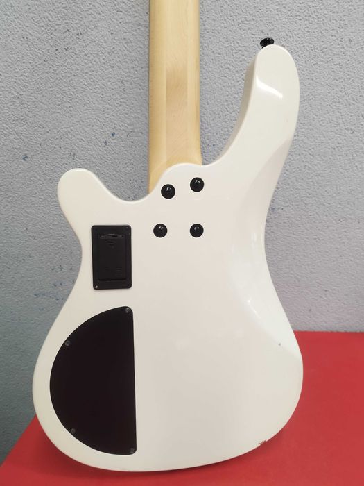 Gitara basowa Harley Benton B-450 THO317310 4 struny