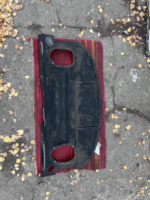 Полка задня ( АУДІ 80 б.у )