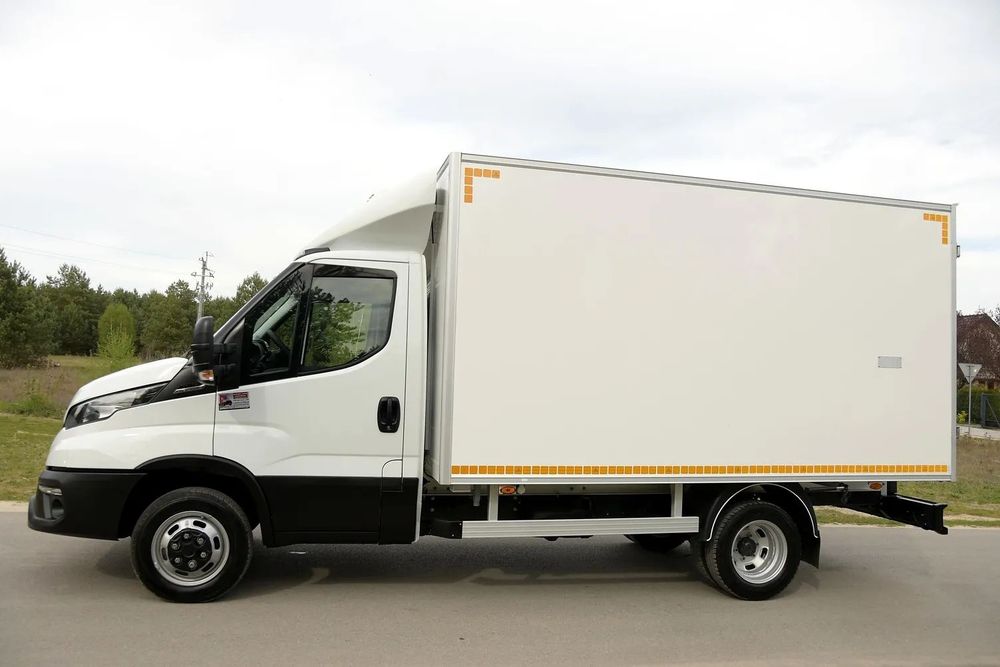 Iveco DAILY 35-180 * CHŁODNIA / MROŹNIA * THERMO KING V300 MAX * HiMATIC * IDEALNY STAN!* JAK NOWY!