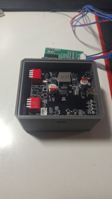 Зарядний пристрій-powerbank