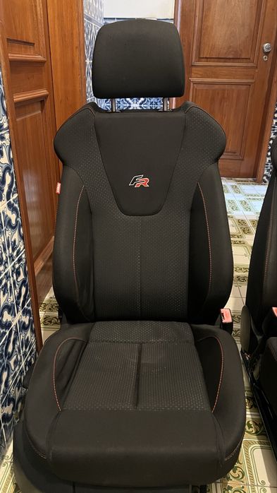 Bancos SEAT Leon FR 1P  – frente – impecáveis