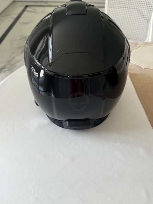 SCHUBERTH C5 Glossy Black + zintegrowany interkom Sena / SC2 – rozmiary S i M