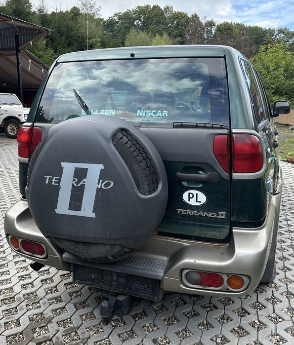 Nissan terrano 2 2.7tdi  na części