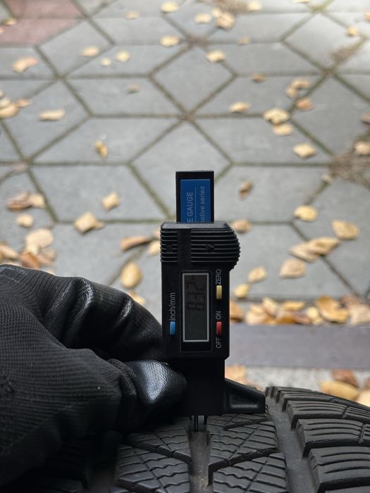 ЯК НОВА 225/50/17 Barum розпаровка одиночка одна шина зима зимня