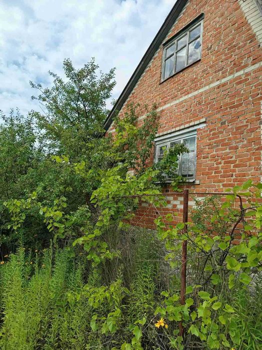 Продається Дача в Никонцах 10 соток двух-этажный дом кирпичный Джерело