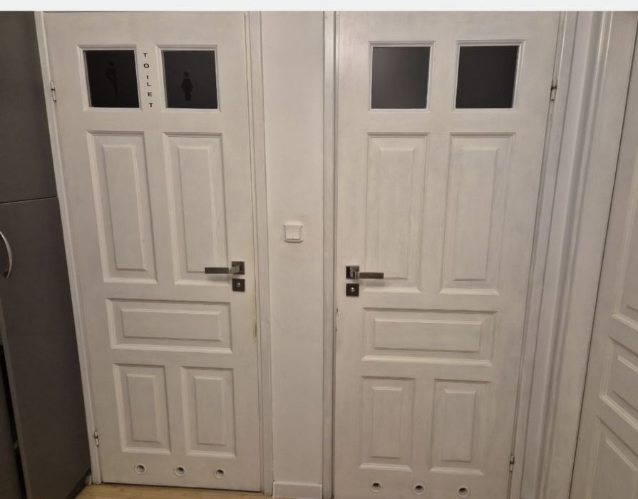 Drzwi sosnowe + oscieznica  uzywane SOLIDNE  1x80 lewe, 2x 75

Drzwi