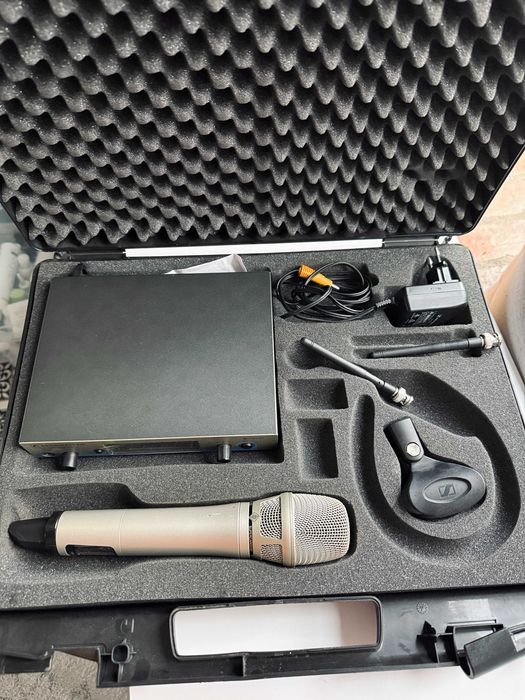 Mikrofon Neumann KK205, Sennheiser EM 500 G3, SKM2000 Pasmo C
