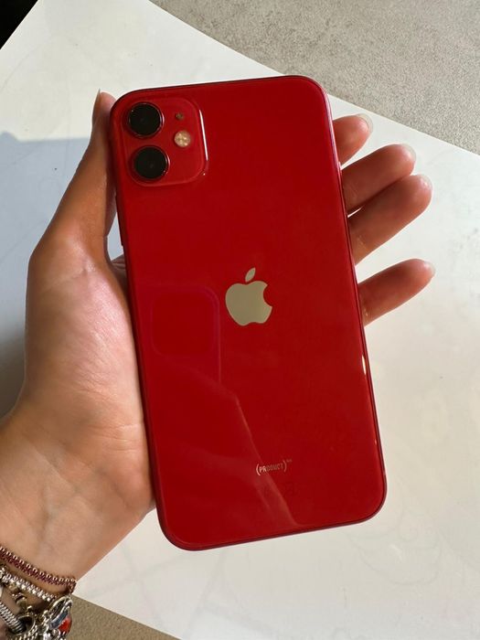 IPhone 11  красный Б/у