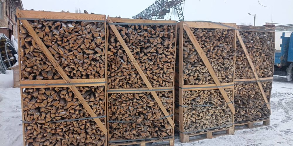 Сухі дрова в пічку мікс дуб, граб, ясен 2,3 складометра