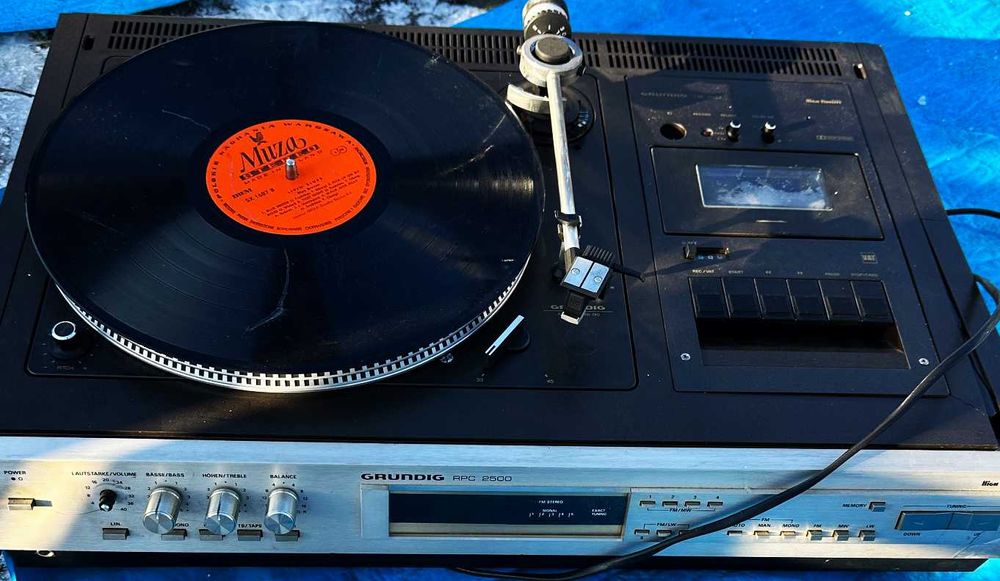 Grundig RPC 2500 Vintage Hi-Fi Gramofon Radio Magnetofon Kaseta Retro