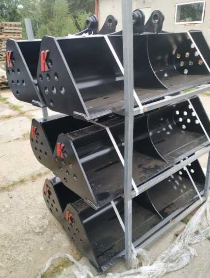 JCB - Baldes / Rippers / Engates Rápidos / Garfos / Máquinas, etc.