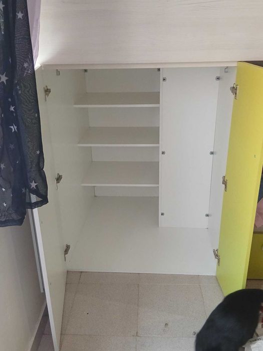 Mobilia de quarto, estúdio juvenil com arrumação