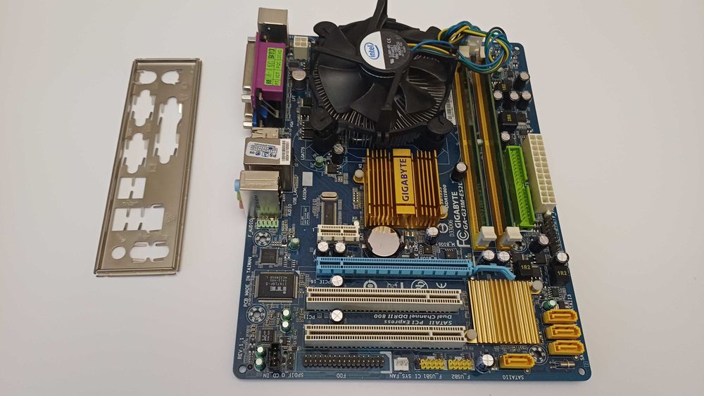 Gigabyte GA-G31M-ES2L