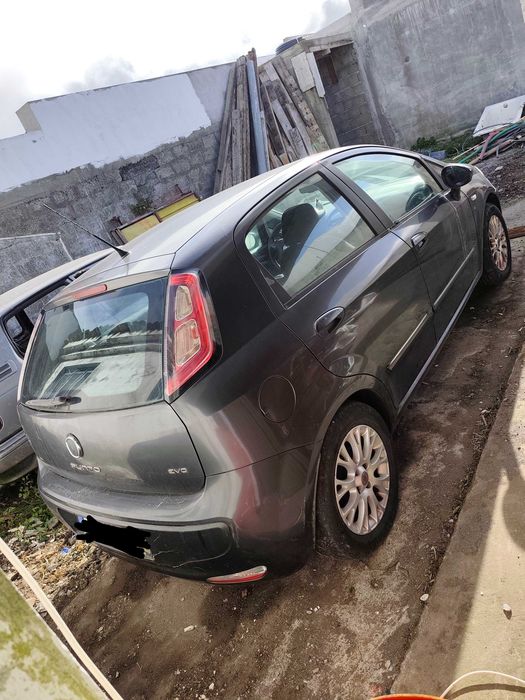 Fiat Punto Evo para peças