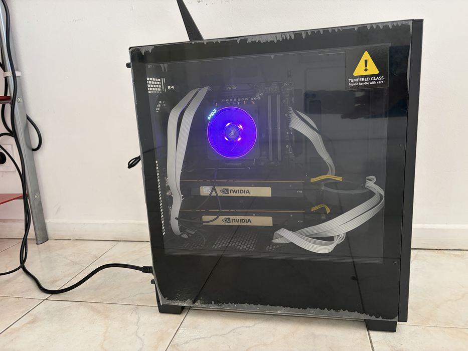 Workstation IA / LLM – Ryzen 7 7700 + 2x NVIDIA Tesla V100 32GB (64GB VRAM) + 32GB DDR5