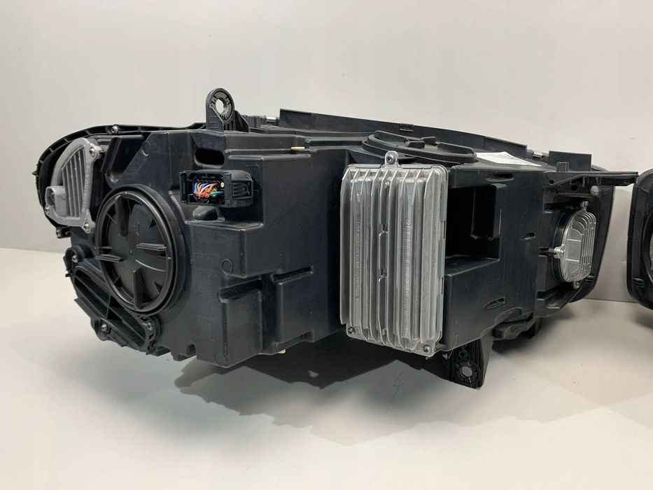 BMW X5 F15 X6 F16 фари рест дорест