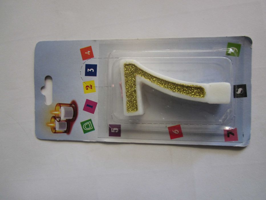 Свечка с цифрой на 7 лет