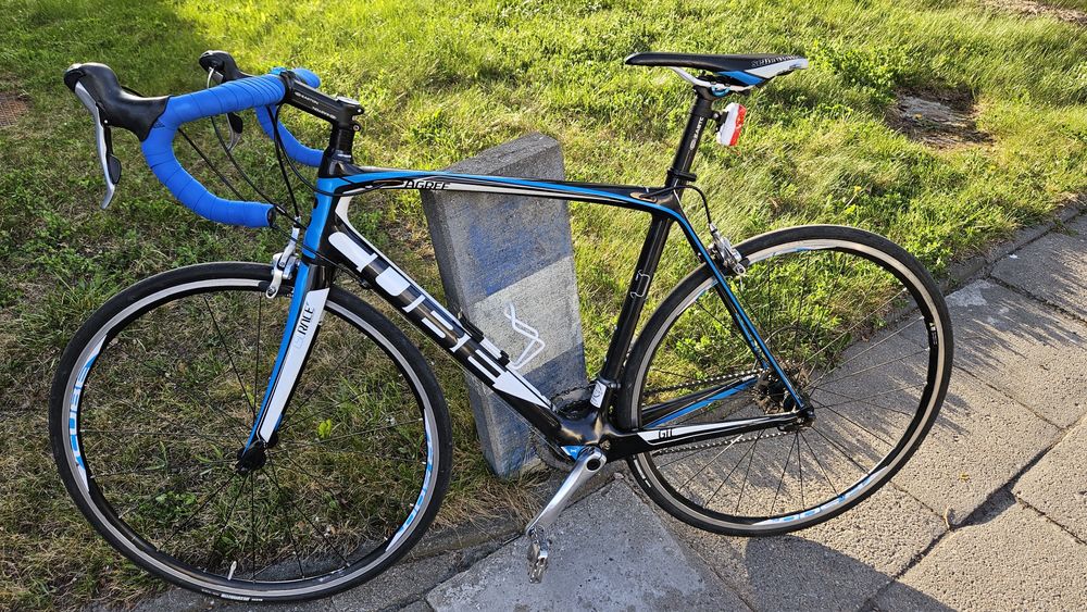 Rower szosowy FUJI Karbon Shimano Tiagra 2x10, rozmiar L lekki i zadbany