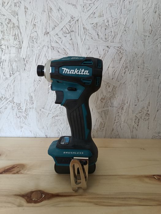 Акумуляторний ударний гвинтоверт Makita LXT (без АКБ) (DTD172Z)