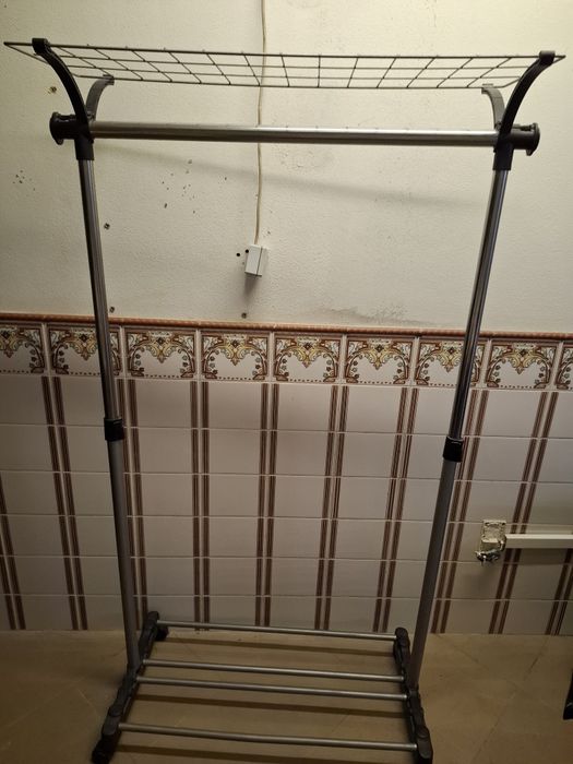 Estante em alumínio