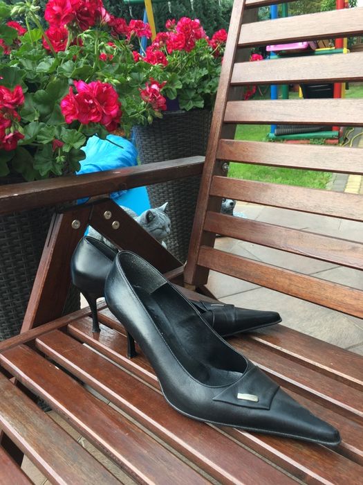 Szpilki, buty skórzane, czarne, rozmiar 40, wkladka 26 cm, obcas 8 cm.
