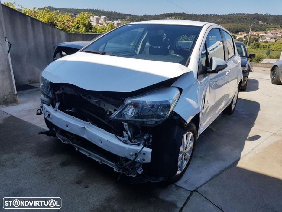 Toyota Yaris 2014 para peças